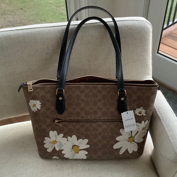 NWT Coach Gallery Tote Bag In Signature Canvas With Floral Print - Picture 2 of 6